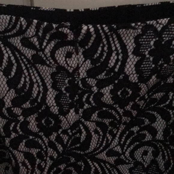 Skirt - Picture 3 of 9